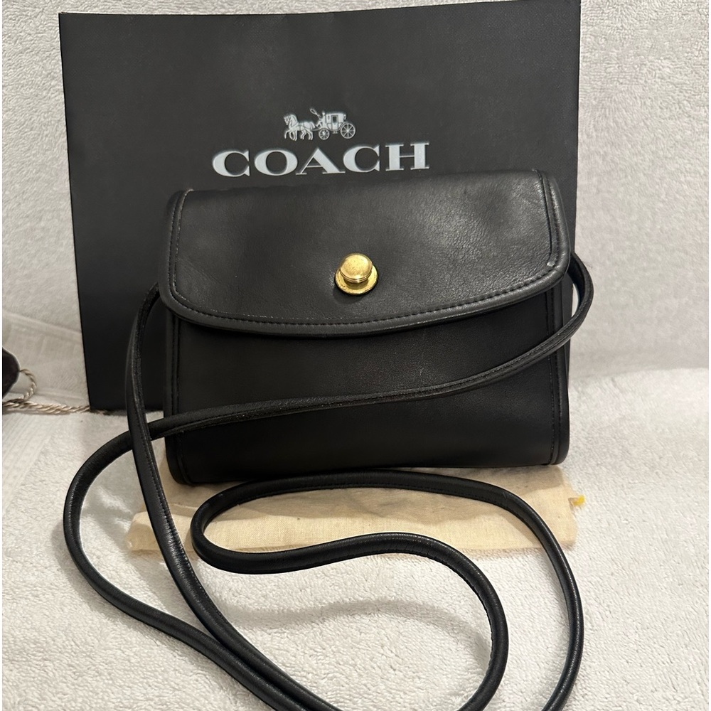 Iconic Coach vintage spring lock crossbody bag🇺🇸